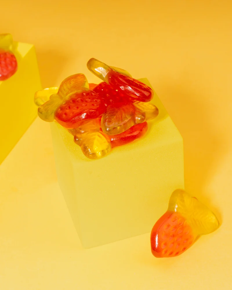 Fruchtgummi Erdbeer Rhabarber – mit Fruchtstückchen