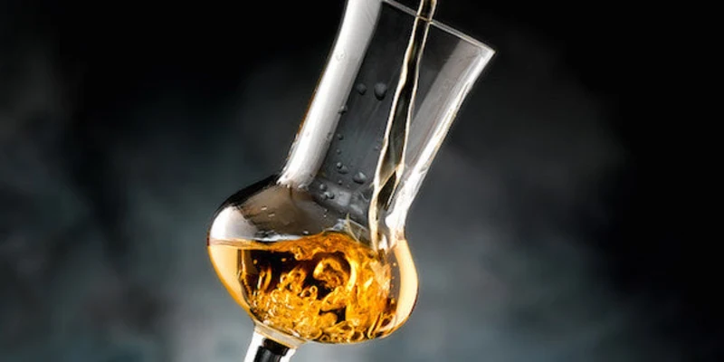 BERTA Grappa TRA NOI Brunello mit Holzkiste - 70cl