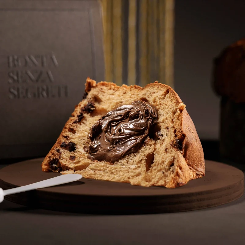 FIASCONARO ORO NERO Panettone mit Schokoladensplittern & Kaffeesahne - 1kg