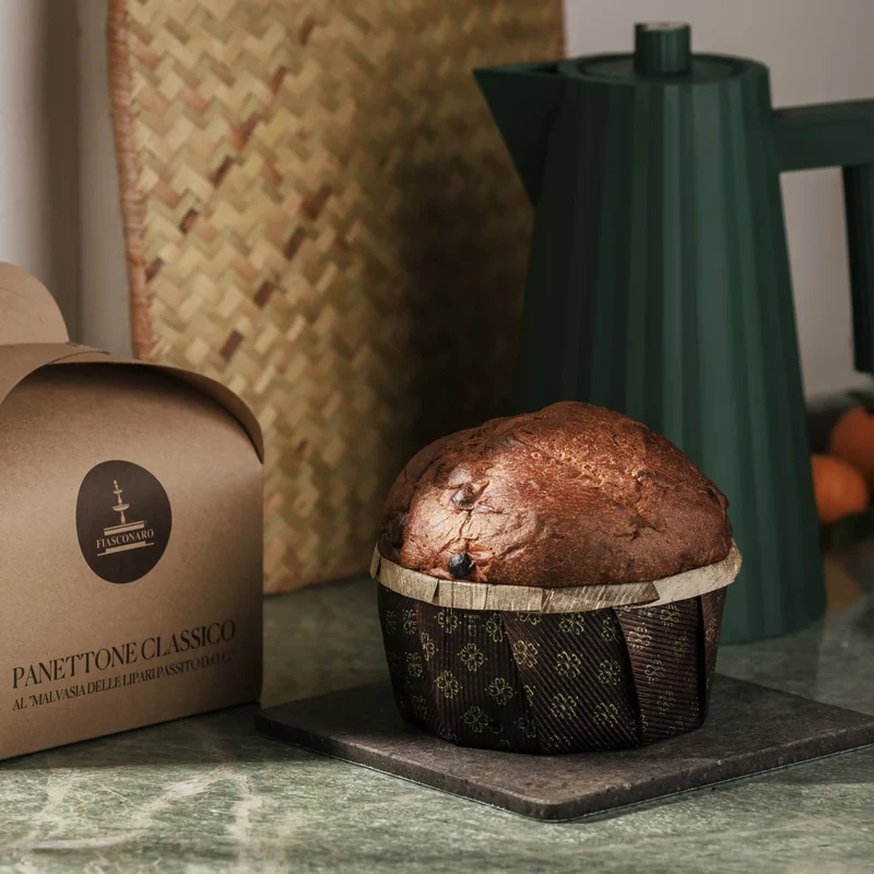 FISCONARO Panettone Classico al "Malvasia delle Lipari Passito D.O.C" mit kandierten Orangen und Rosinen - 500g