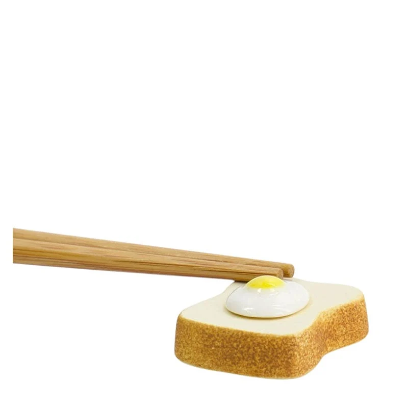 Japanische Essstäbchen-Ablage Toast mit Ei