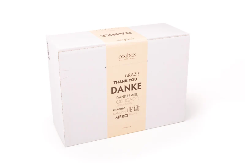 Geschenkbox Danke für Deinen Einsatz mit Kuchen, Schokolade, Keksen und Trüffeln