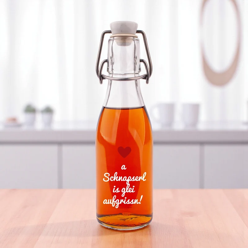 Likör/Schnaps "a Schnapserl is glei aufgrissn!"