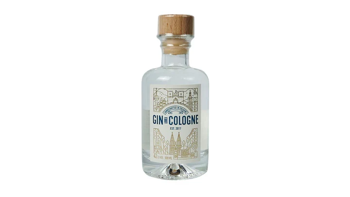 Geschenkbox „Cheers“ mit Gin Tonic, Glas & Servietten zum Geburtstag