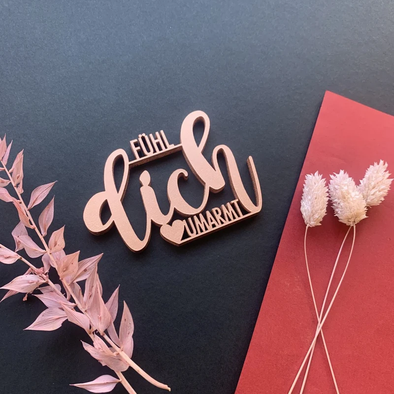 Geschenkbox Fühl Dich umarmt als aufmunterndes Geschenk für Deine Liebsten